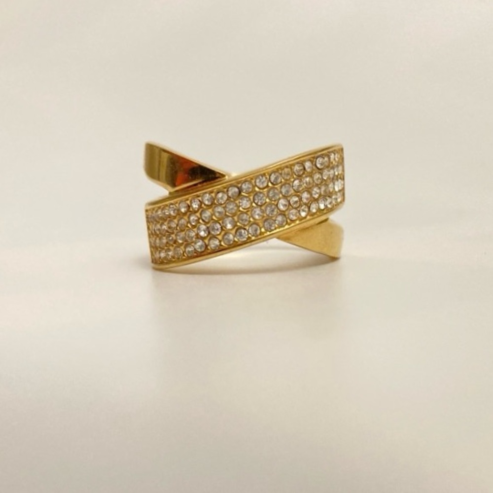 SOLID Michael Kors cross style pave gold tone CZ chunky stylish ring, size 8 - Picture 4 of 4
